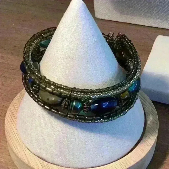 Vintage Beaded Adjustable Cuff with Acrylic Beads Green - Picture 2 of 6